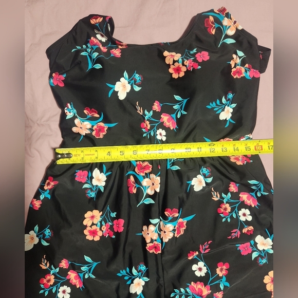 NWT BLAIR Floral Black Women's Romper SIZE 18. - Picture 6 of 12